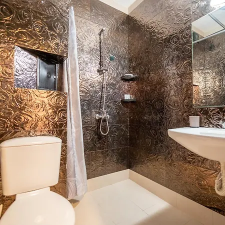 Lovely In Studentski Grad