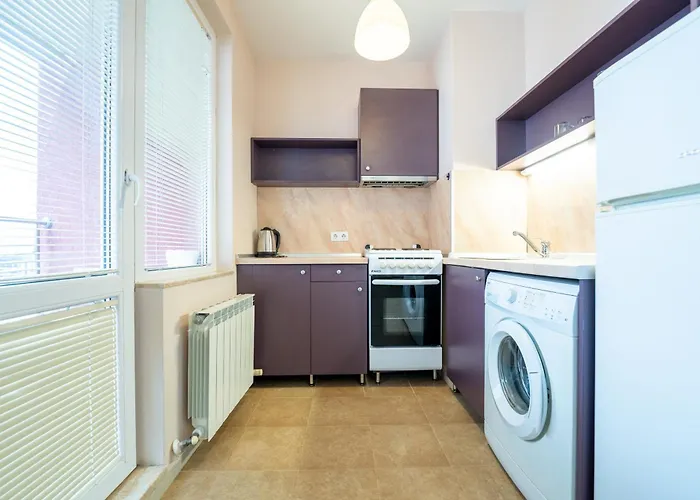 Lovely In Studentski Grad شقة